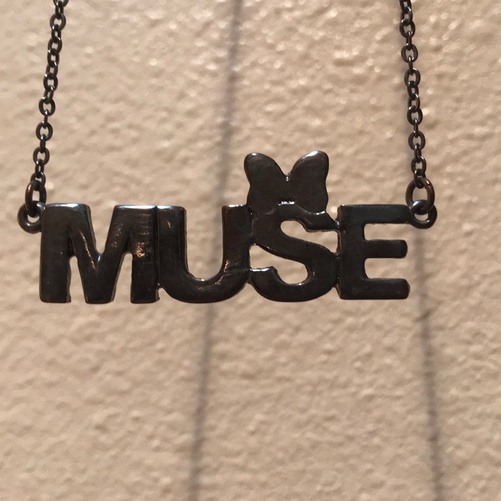 Forever 21 x Minnie Mouse “muse” necklace